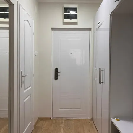 Laguna * Donji Milanovac